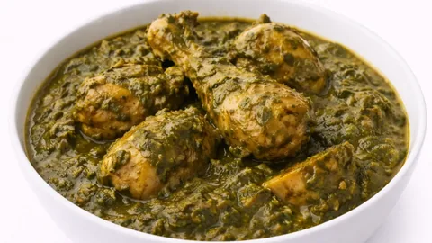 Saag Chicken - Bombay Grill Milton